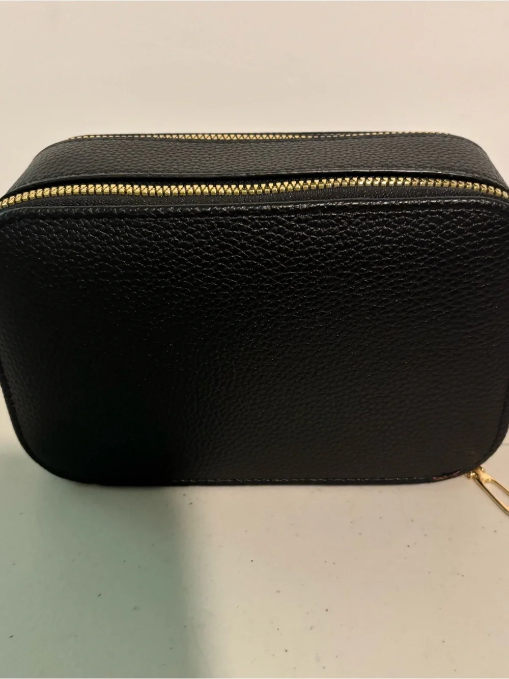 Unknown chic black